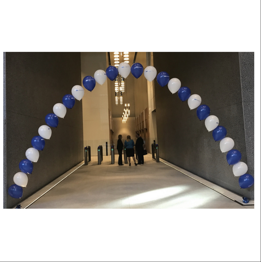 Helium String Of Pearls Balloon Arch